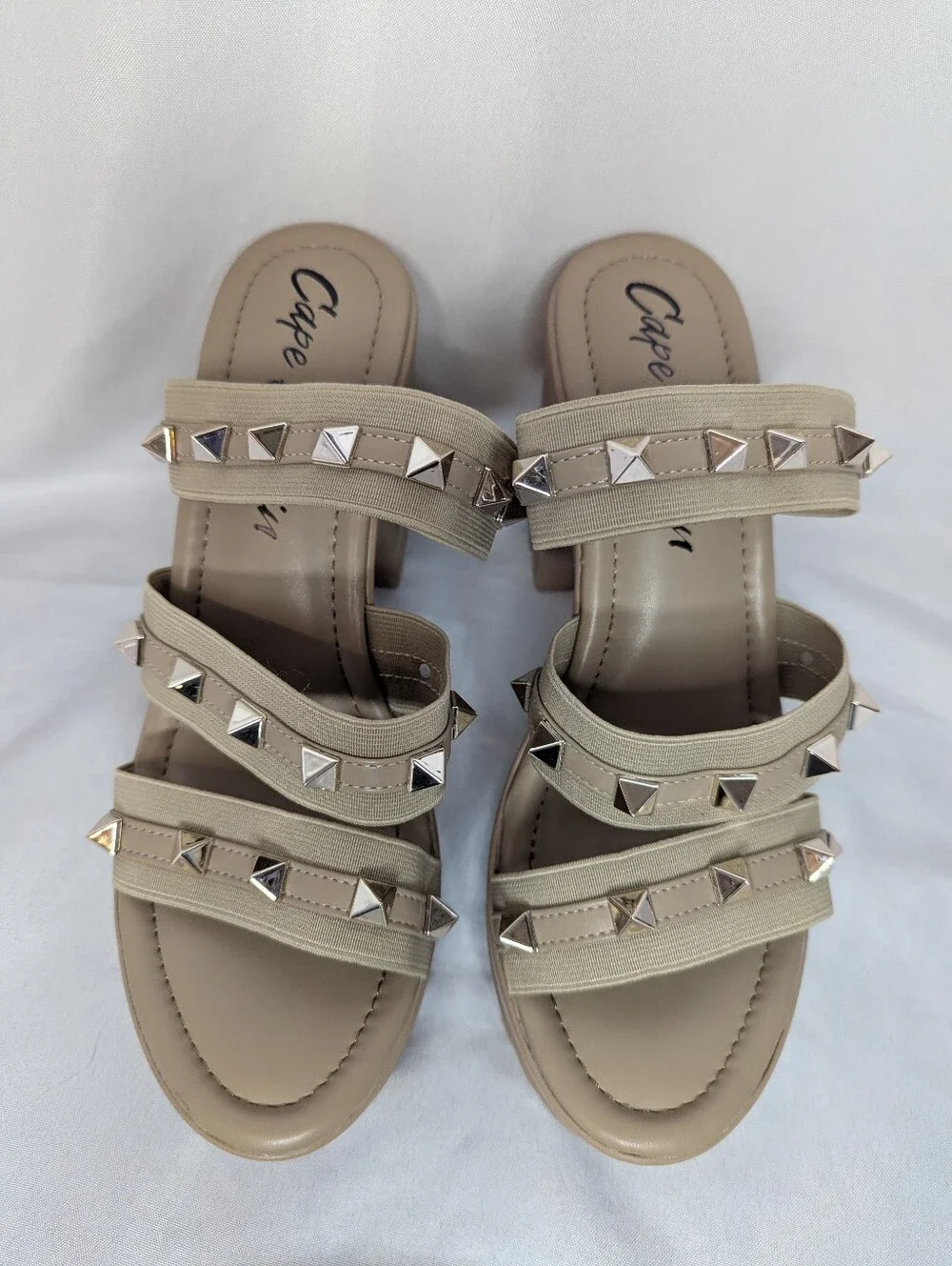 NWOB Cape Robbin Tinley Spikey Platform Chunky Heels Women's Size 10